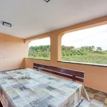 Cerin With Balcony *