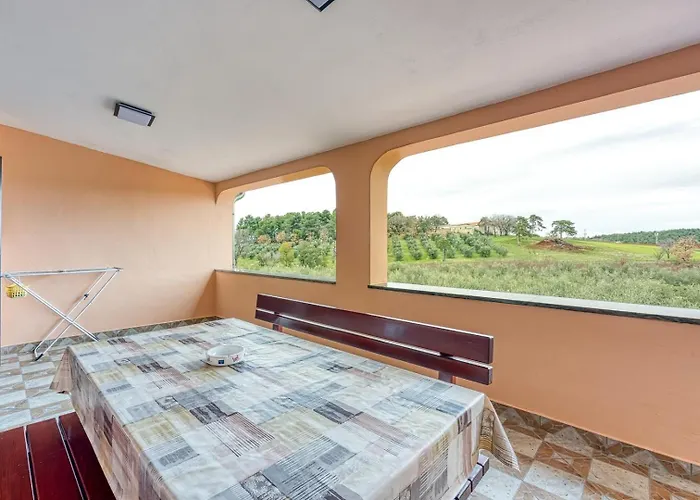 Cerin With Balcony *