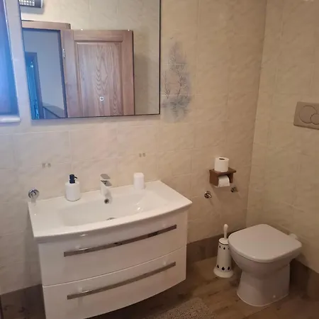 Cerin With Balcony Apartment